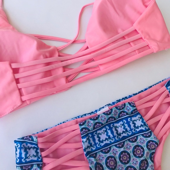 Last 1️⃣ Reversible Two Piece Bikini - Picture 4 of 5